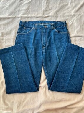 Vintage Made in Canada Wrangler Men's Indigo Straight Leg Jeans